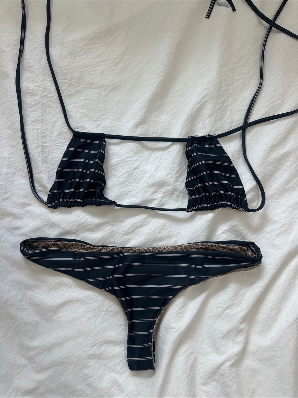 Acacia suit